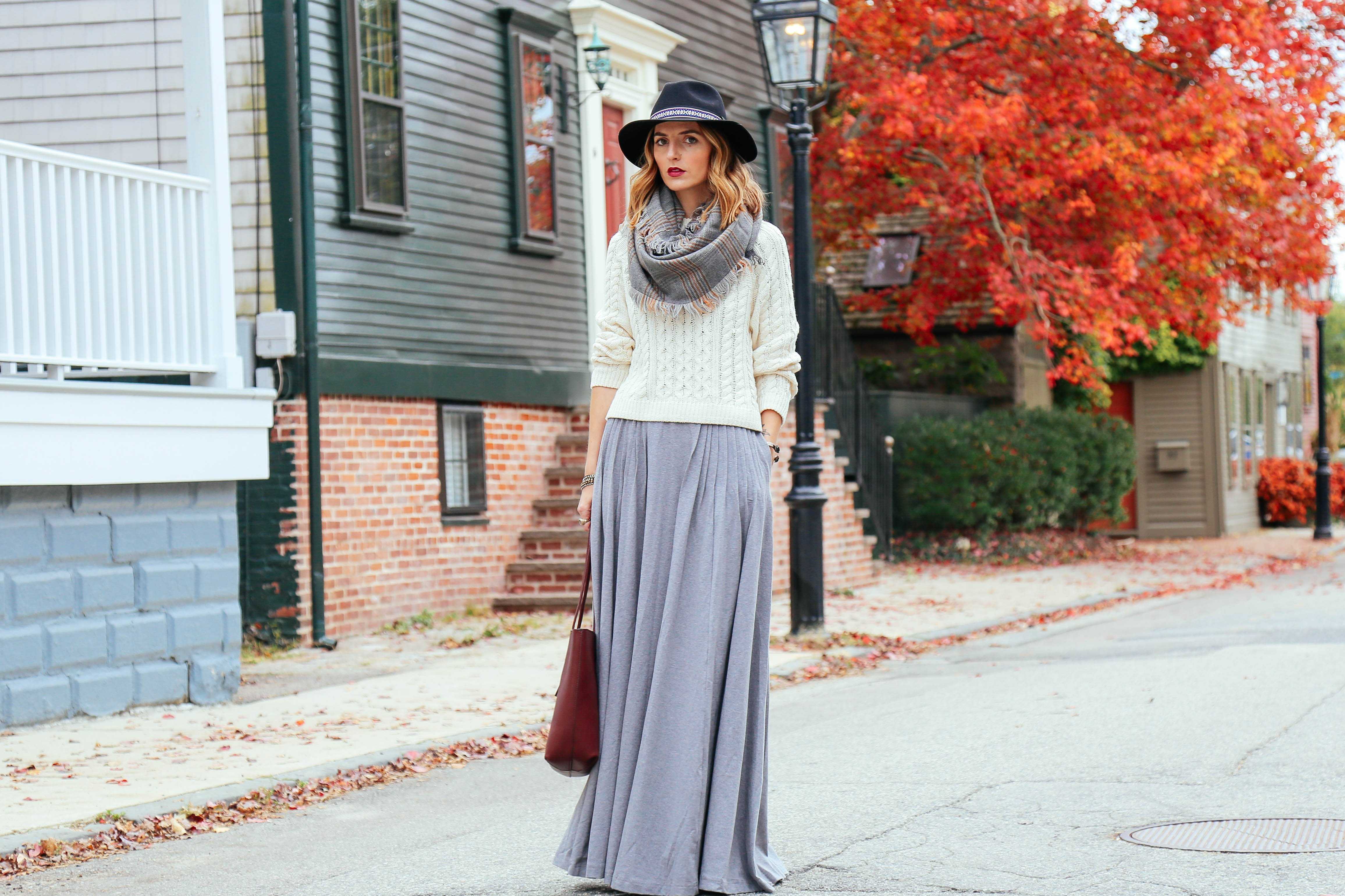21 способ носить длинную юбку осенью