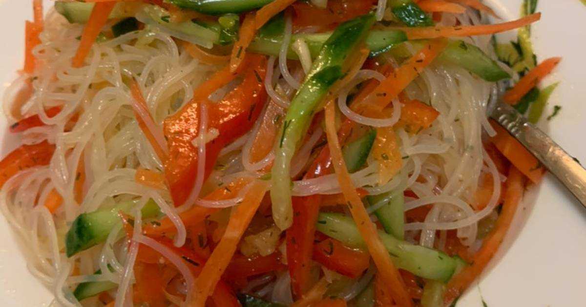 Салат с фунчозой  – легко и быстро: рецепт с фото и видео