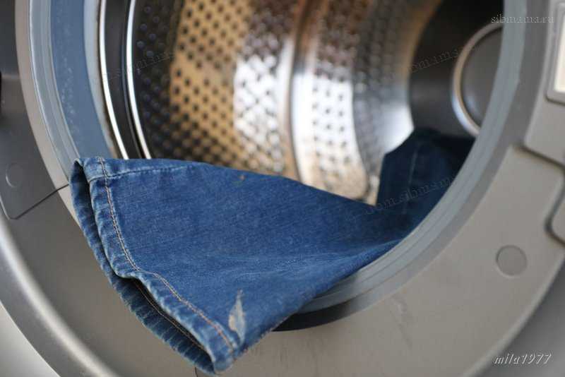Как стирать джинсы: эффективные средства и способы стирки