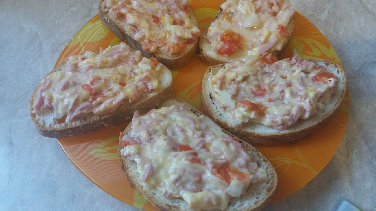 Бутерброды с сыром и колбасой в микроволновке. рецепты с фото
