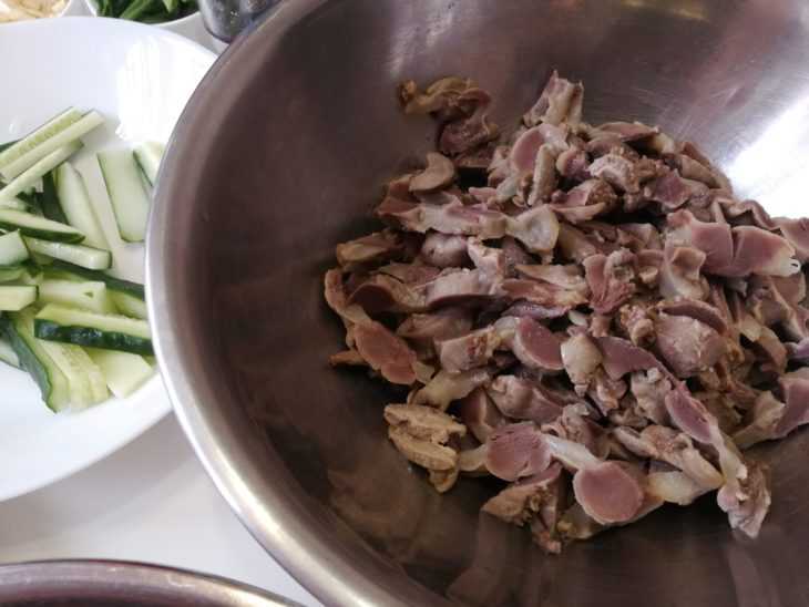 8 рецептов салата из куриных желудков