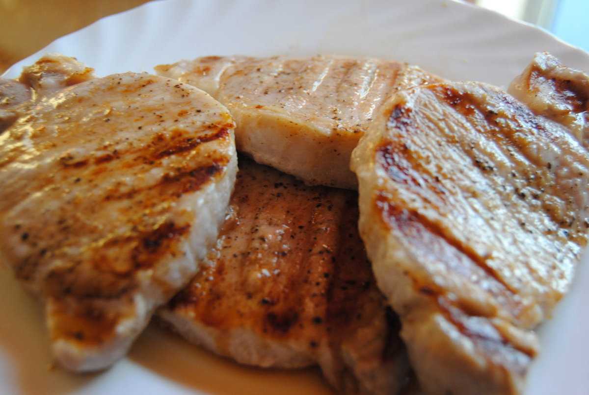 Мясо по-французски из свинины: 7 рецептов приготовления с картошкой в духовке