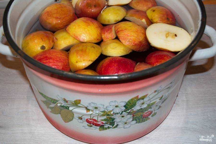 Знать, как варить компот, чтобы напиток получился и вкусным, и полезным, должна каждая хозяйка Усвоив простые правила создания домашнего питья, останется только исполнить технологию на практике и продегустировать полученный итог
