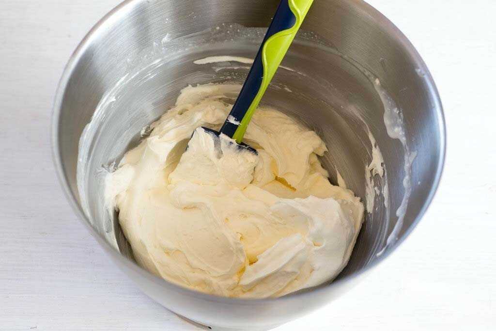 Сырный крем для торта - как вкусно готовить апельсиновый, шоколадный, с фруктовым пюре или сливками