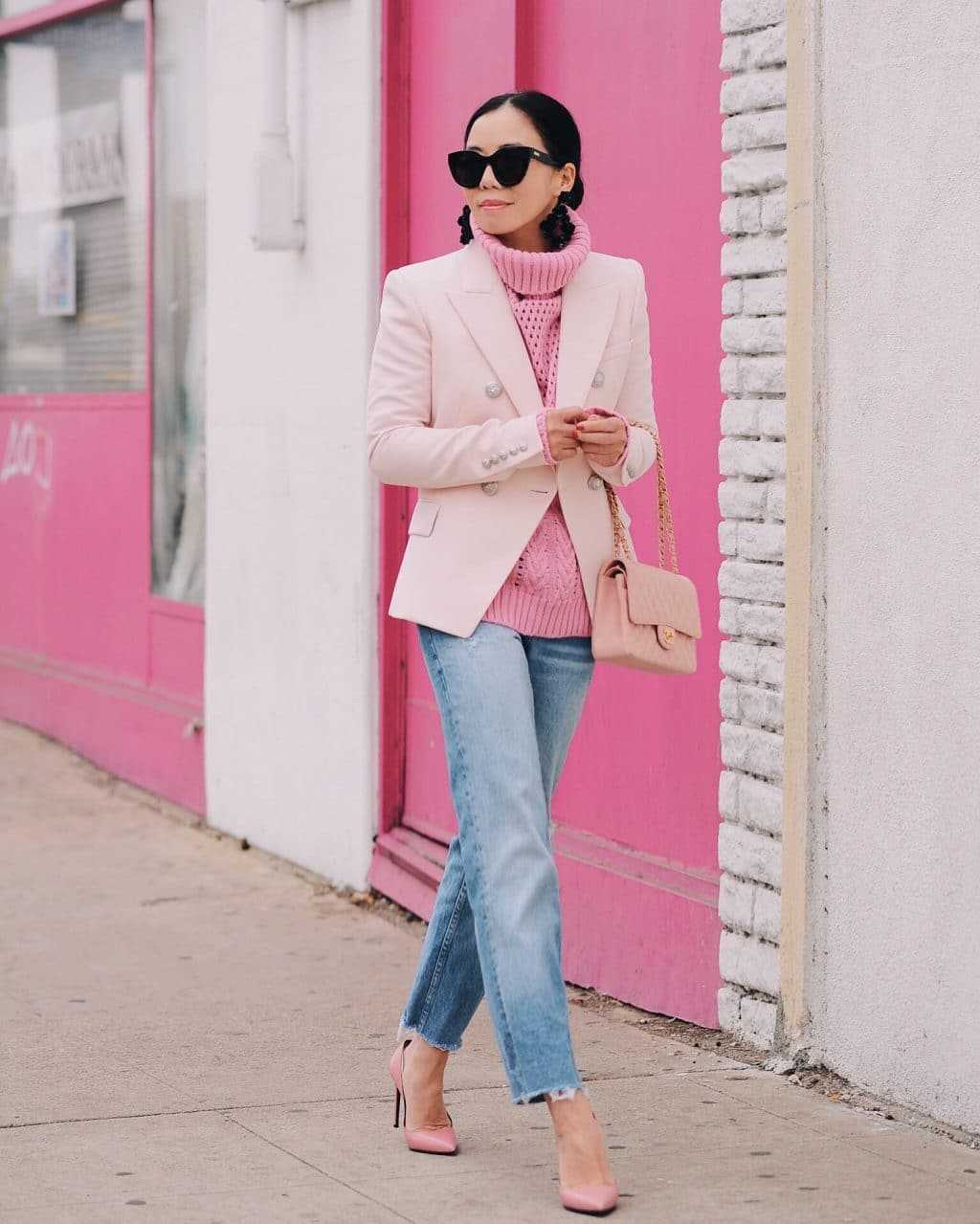 Розовый пиджак