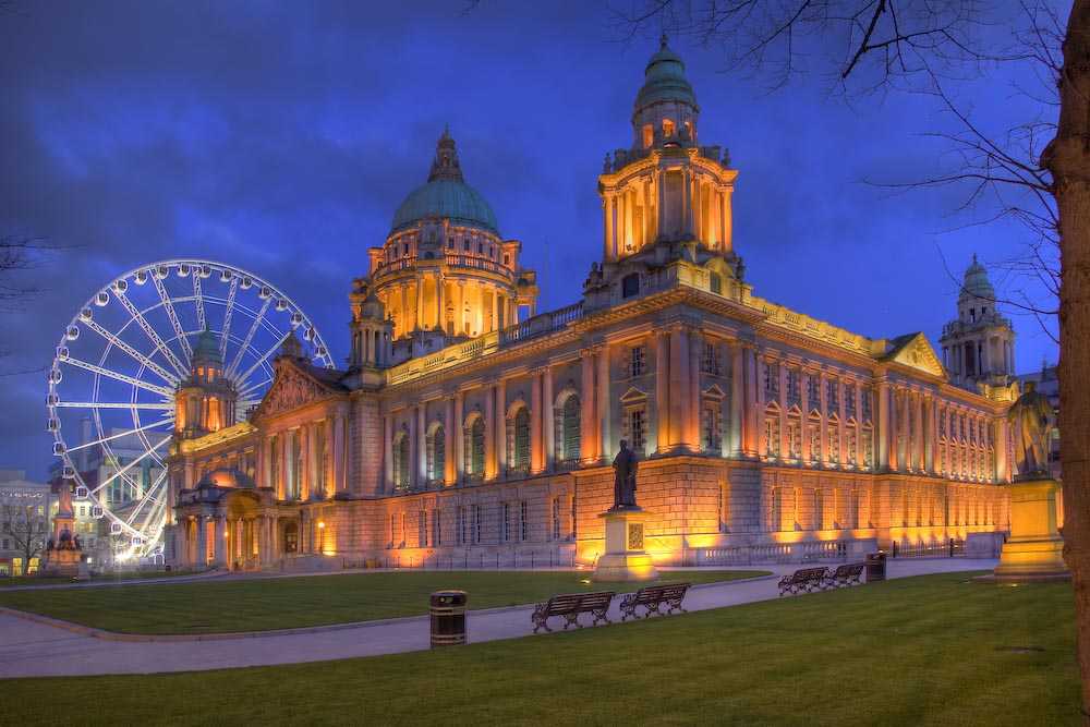 Столица северной ирландии 7. Северная Ирландия Белфаст. Ратуша в Белфасте. Ратуша в Белфасте Северная Ирландия. Belfast City Hall.
