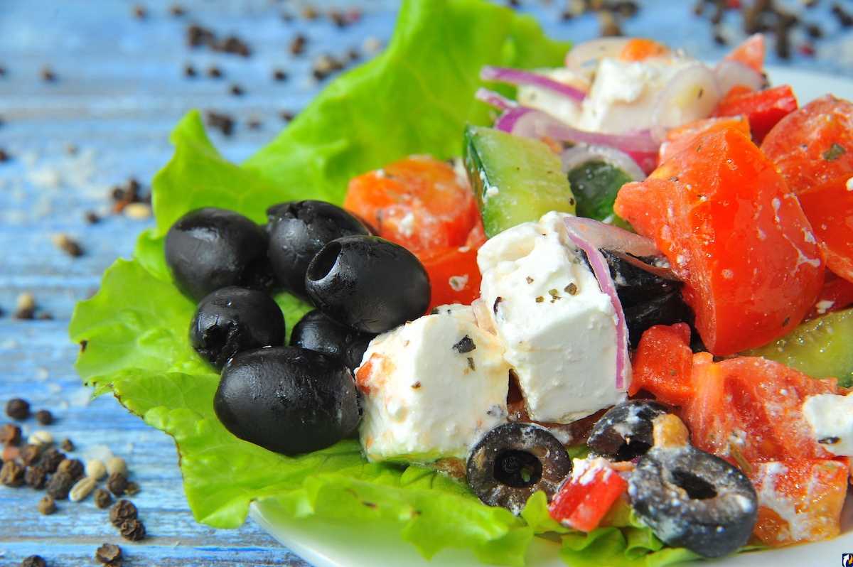 Греческий салат : вкусные и простые классические рецепты греческого салата