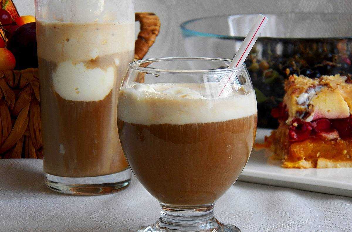 5 рецептов освежающего кофе с мороженым