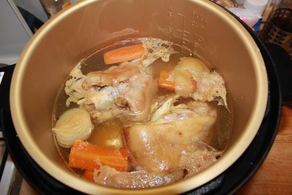 Как приготовить холодец из курицы без желатина в мультиварке
