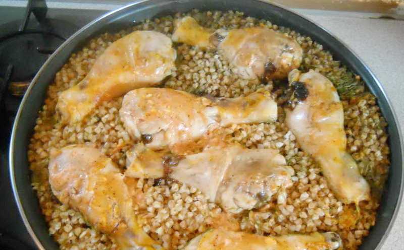 Гречневая каша в горшочке в духовке: рецепты приготовления с мясом и грибами