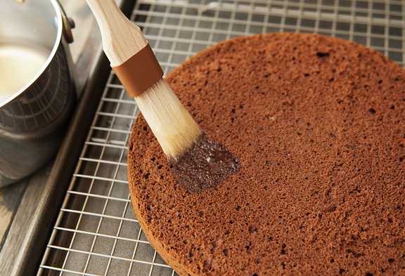 Пышный бисквит для торта — 8 классических простых рецептов