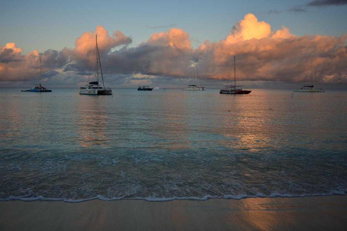 Карибское море: 9 маленьких прекрасных островов — блог onetwotrip