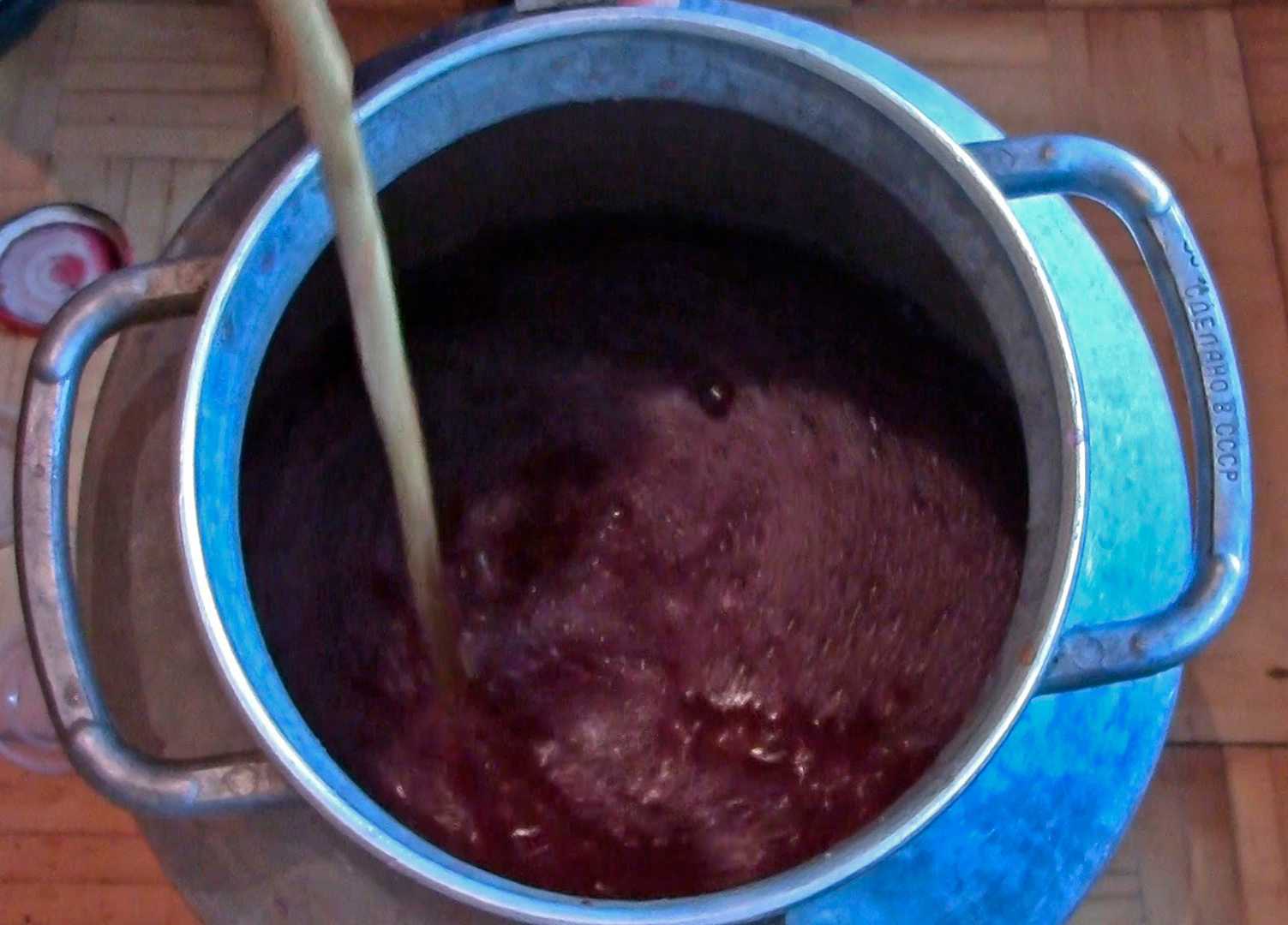 Брага из варенья для питья и приготовления самогона в домашних условиях