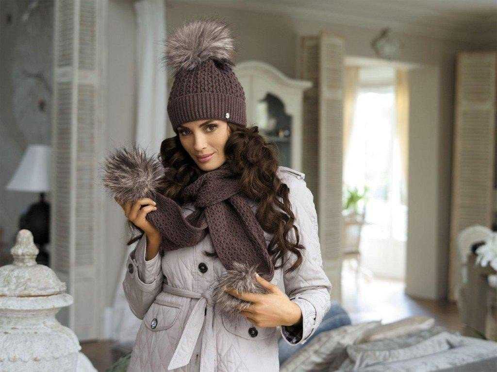 Как подобрать шапку к пальто женщине?