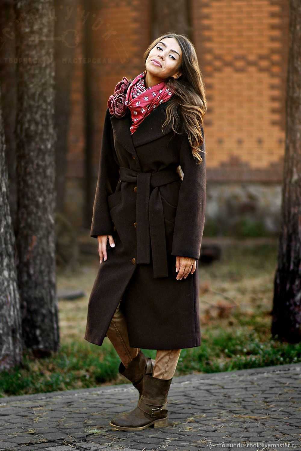 Зимнее женское пальто 2019-2020 – длинное, короткое, с капюшоном, мехом, пуховое, стеганое, кожаное, с чем носить, образы
