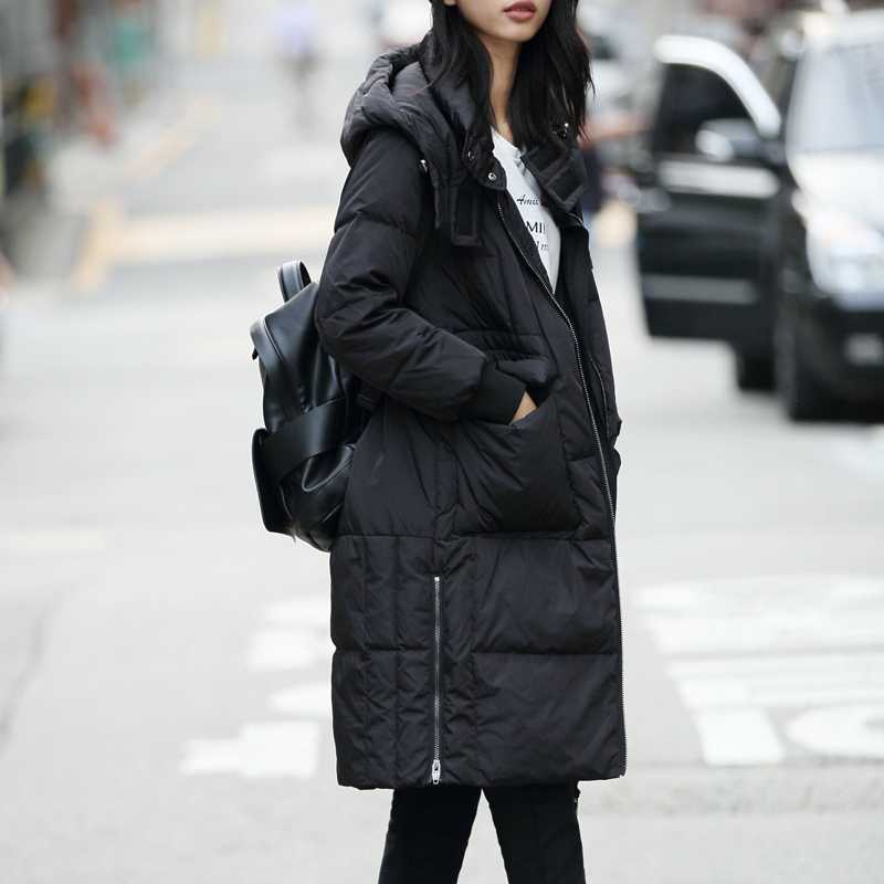 Черное женское пальто: с чем носить, классическое, без воротника, с капюшоном, прямое.